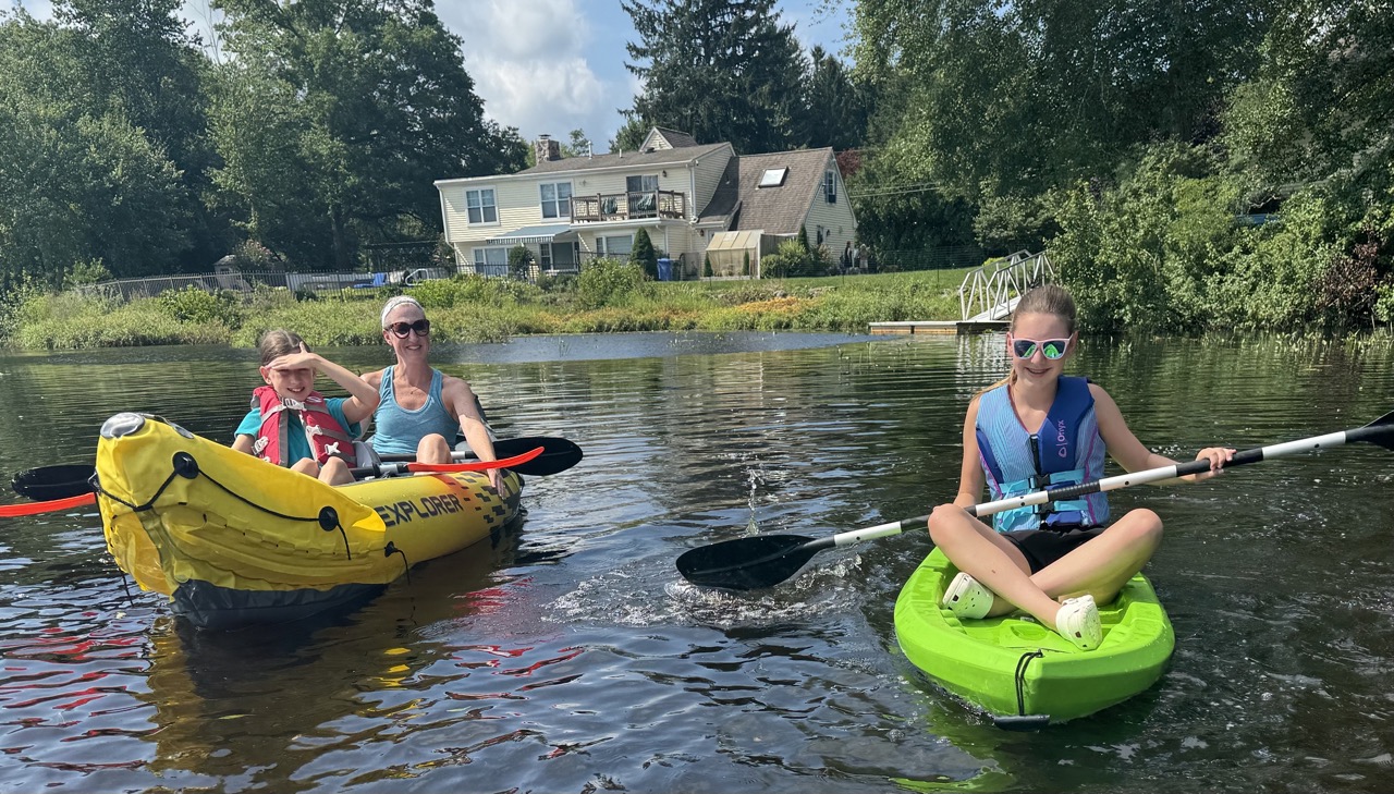 Family Paddle – Exploring Mill Pond thumbnail
