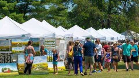 Niantic Outdoor Art and Craft Show at Town Hall thumbnail