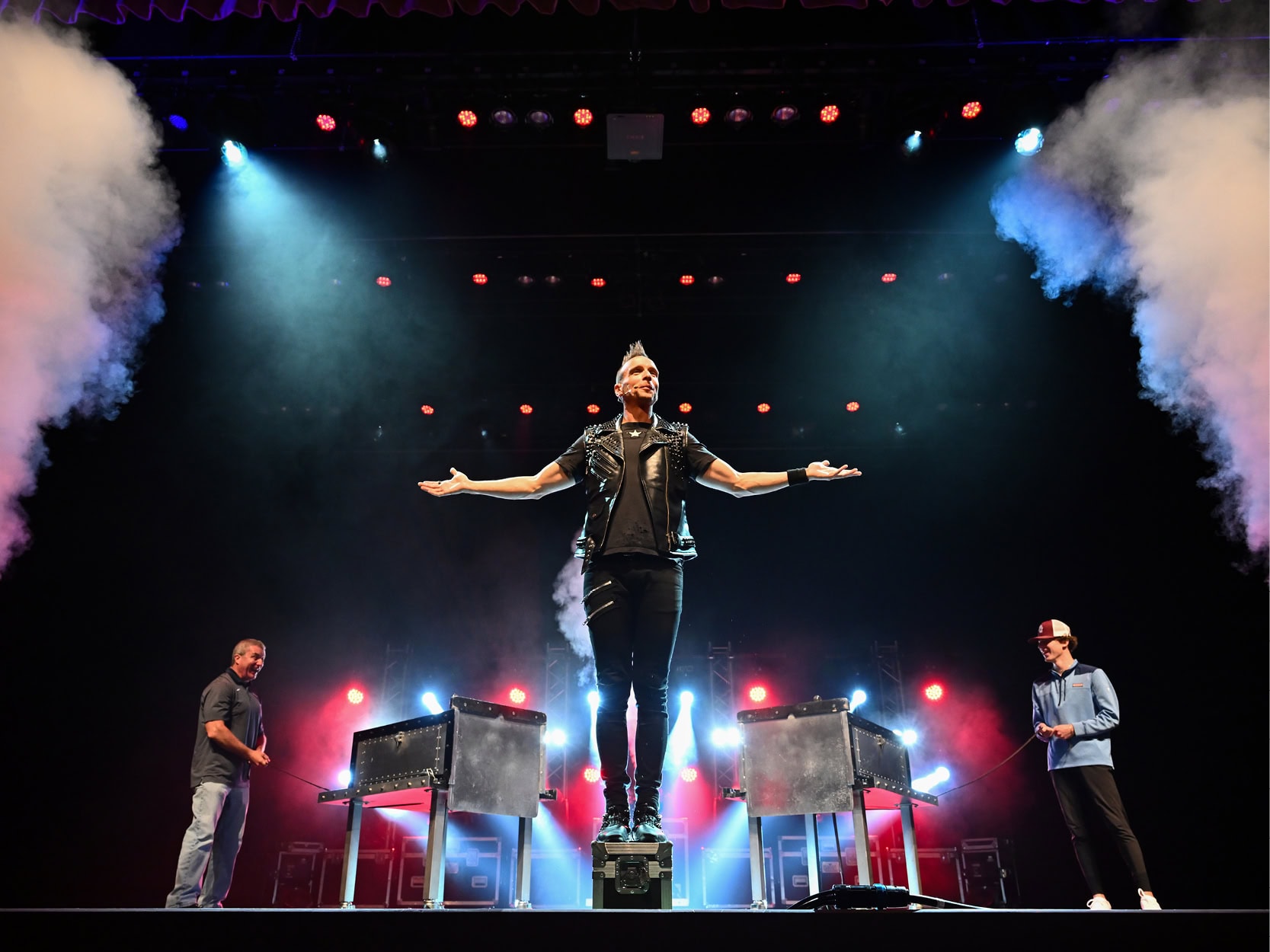 Magic Rocks: Illusionist Leon Etienne event photo
