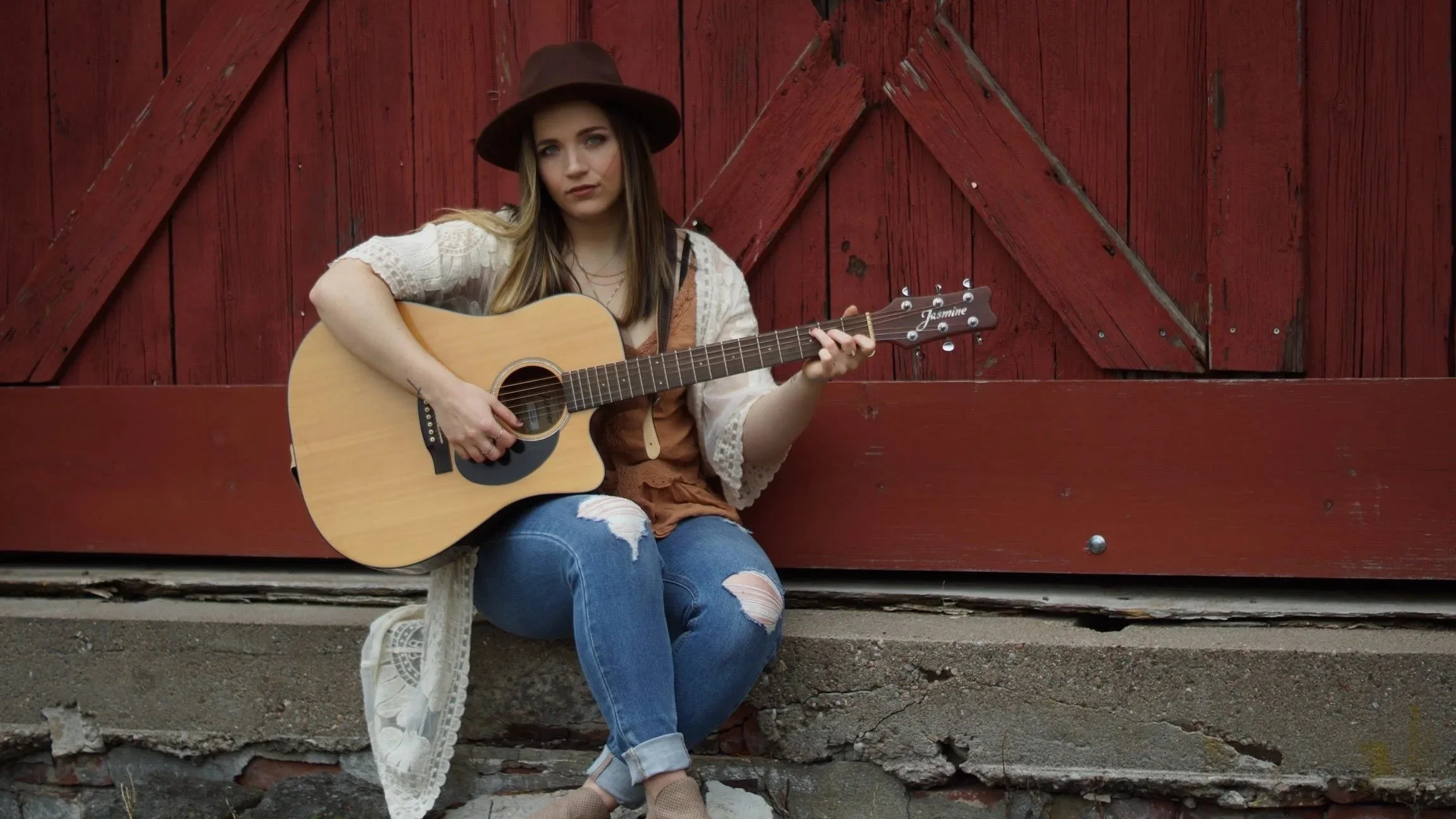 Live Music w/ Faith Rheault thumbnail